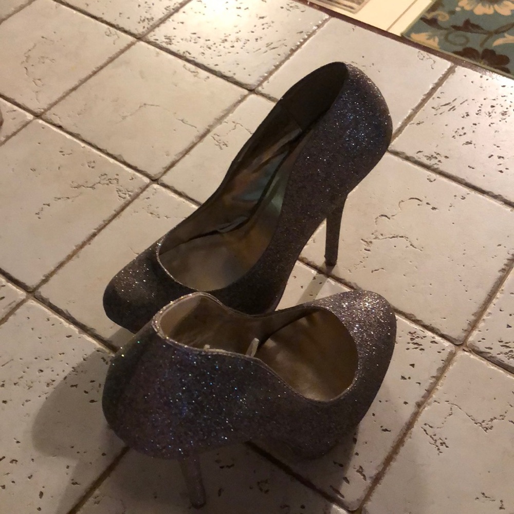 Gold glitter heels